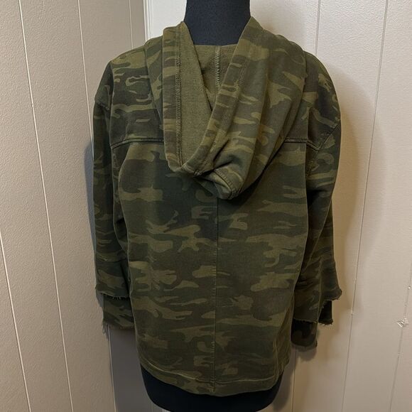 sanctuary (Anthropologie) camo hidden zip layered raw edge ruffle sleeve hoodie - Picture 6 of 9